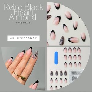Retro Black Heart Almond Fake Nails - 24pcs